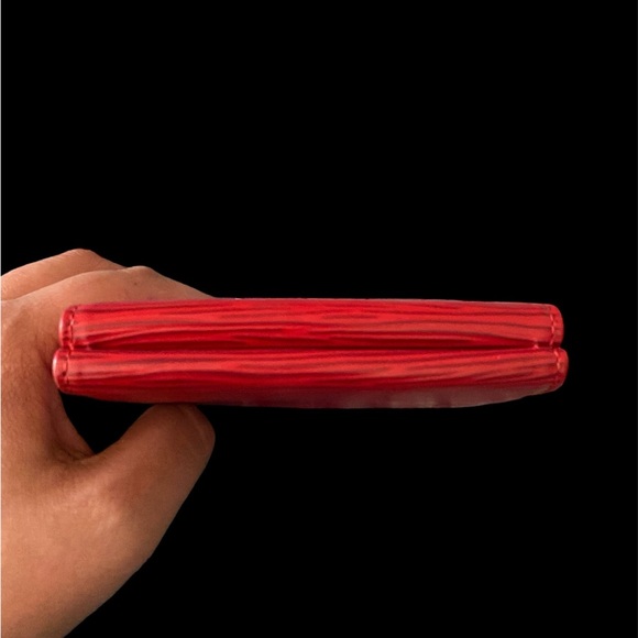 Authentic Louis Vuitton EPI Red Trifold Wallet - Picture 4 of 8